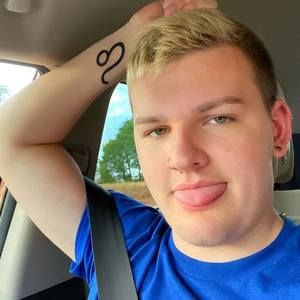 Meet your Posher, Logan